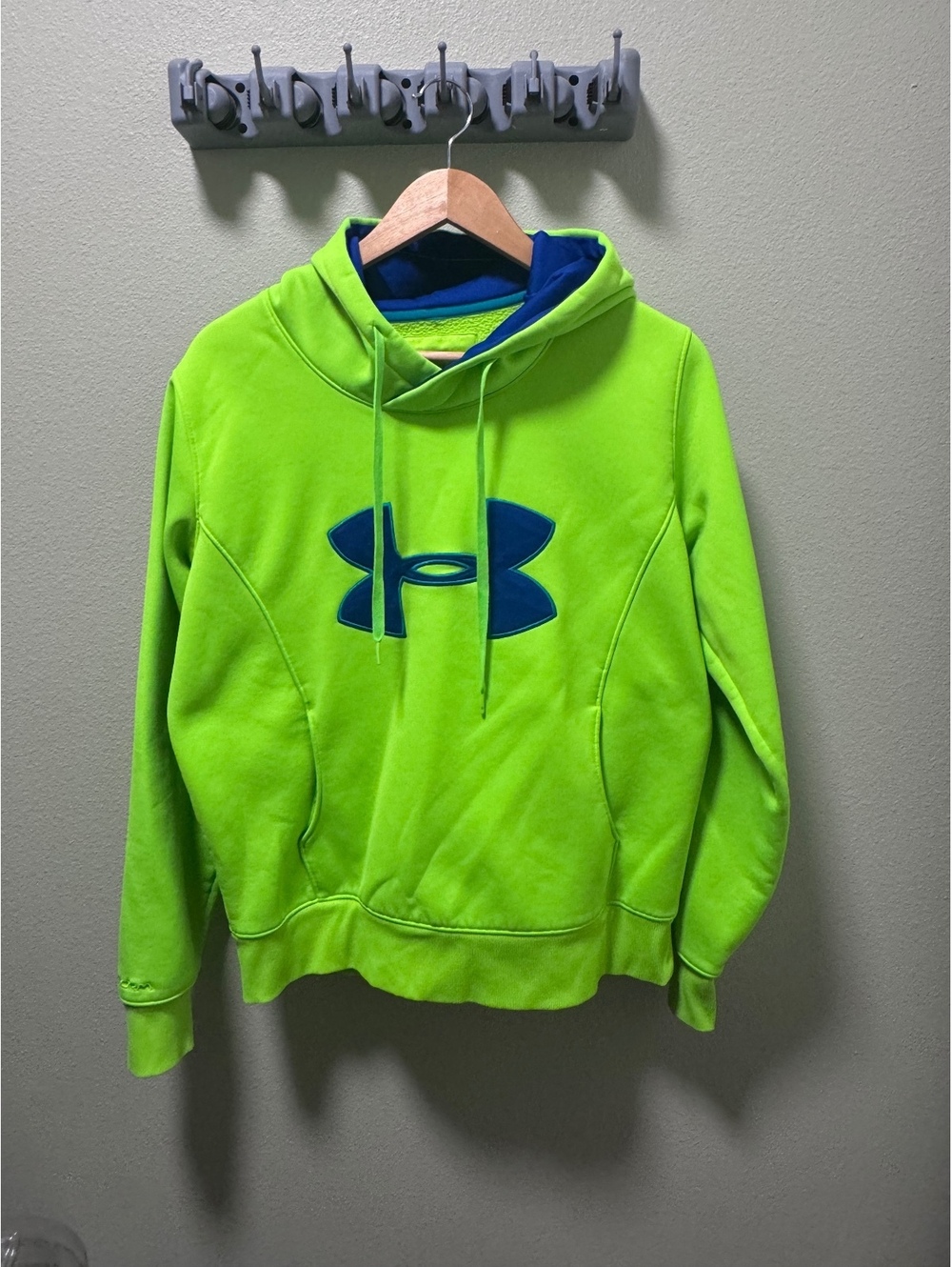 Under Armour Women’s Large Neon Lime Green Blue Logo Pullover Hoodie Sweatshirt
